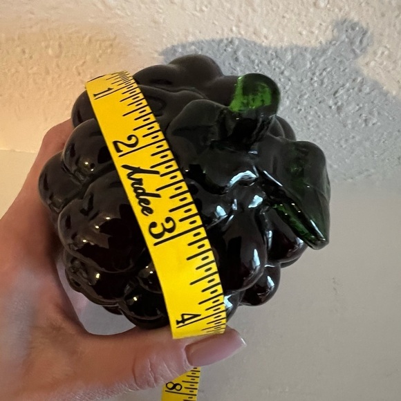 Vintage Glass Purple Grape Cluster~ Unsigned~ No Flaws. - Picture 7 of 7